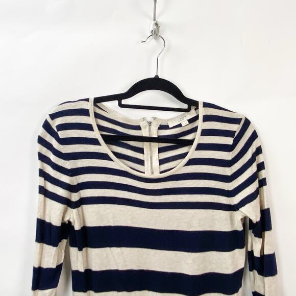 2/$30 LOFT Ann Taylor Small Womens Cream/Blue Striped  Pullover Knit Sweater - Picture 4 of 10